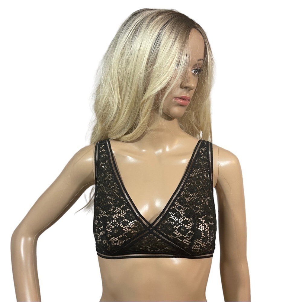 Victorias Secret “Very Sexy”black lace bralette